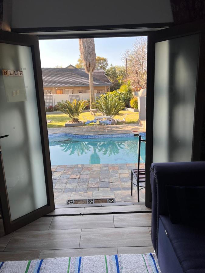 2 Op Terblanche Guesthouse Boksburg Dış mekan fotoğraf