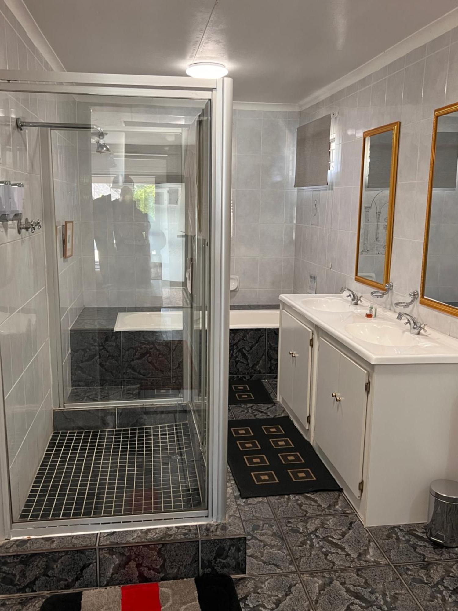 2 Op Terblanche Guesthouse Boksburg Dış mekan fotoğraf